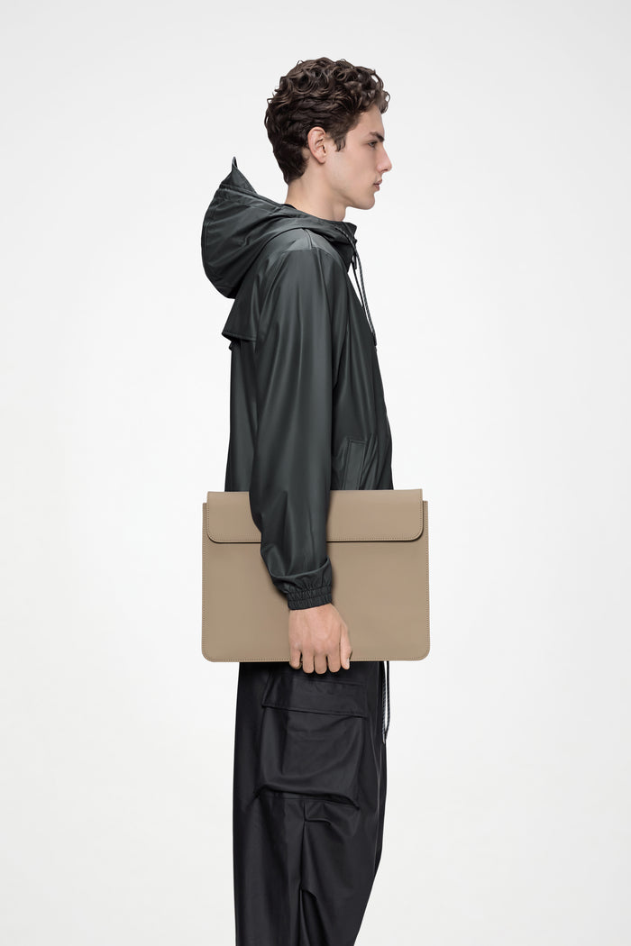 RAINS Laptop Portfolio 15″/16″ Beige 0.60L H30 x D0 x W40 cm Laptop Case