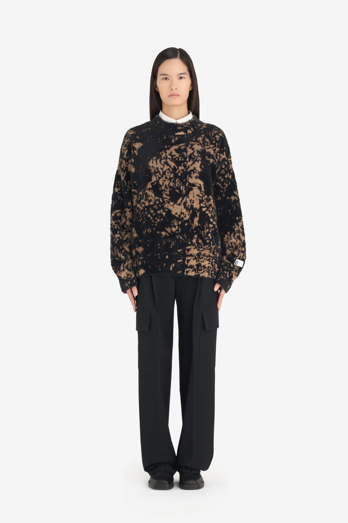 ROUND NECK CLAIRE TABOURET