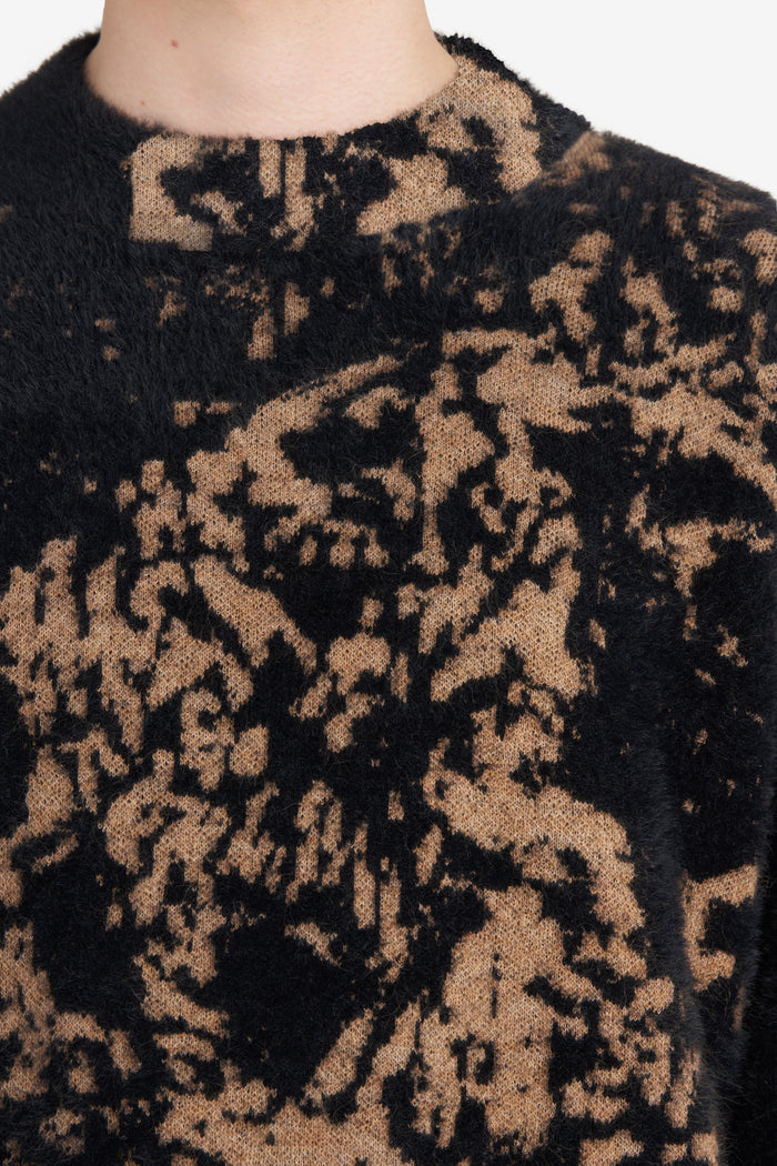CLAIRE TABOURET + ETUDES STUDIO ROUND NECK 5